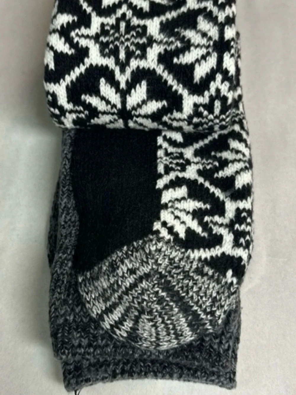 New Cuddl Duds Socks Women’s 2 Pair Black & White Soft Leg Layering Crew Casual